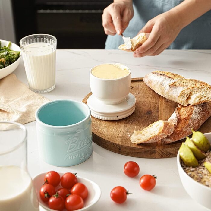 Баночка для масла порцелянова 192 мл, блакитна Dowan