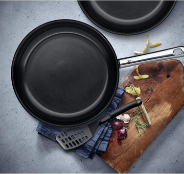 Набір сковорід 24, 28 см з керамічним покриттям, 3 предмети WMF