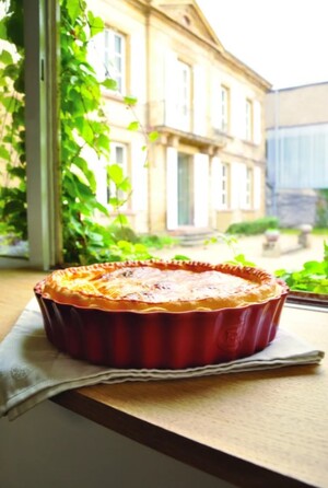 Форма для випікання торта кругла 32 см бордова Emile Henry