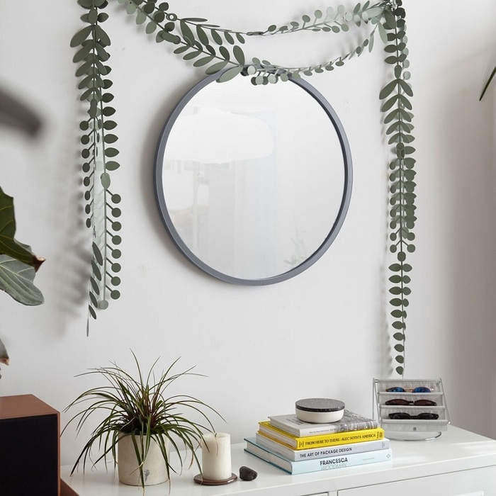 Дзеркало настінне hub Д61 см сіре Umbra