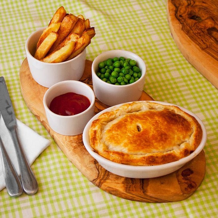 Страва овальна 14 см, 240 мл, GenWare