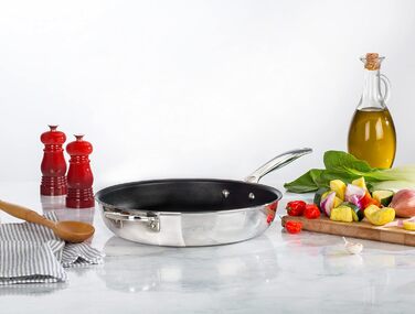 Сковорода 28 см з антипригарним покриттям 3-ply Plus Le Creuset