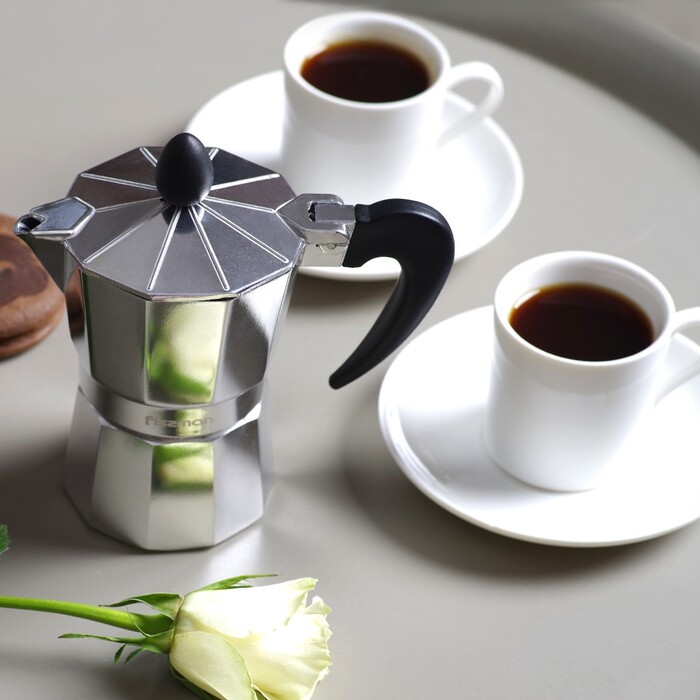 Гейзерна кавоварка Fissman на 2 порції / 120 мл с 2 чашками та 2 блюдцями алюміній (3324)