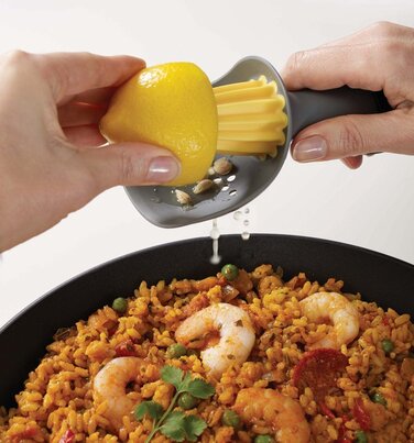 Соковижималка для цитрусових сіра Catcher Joseph Joseph