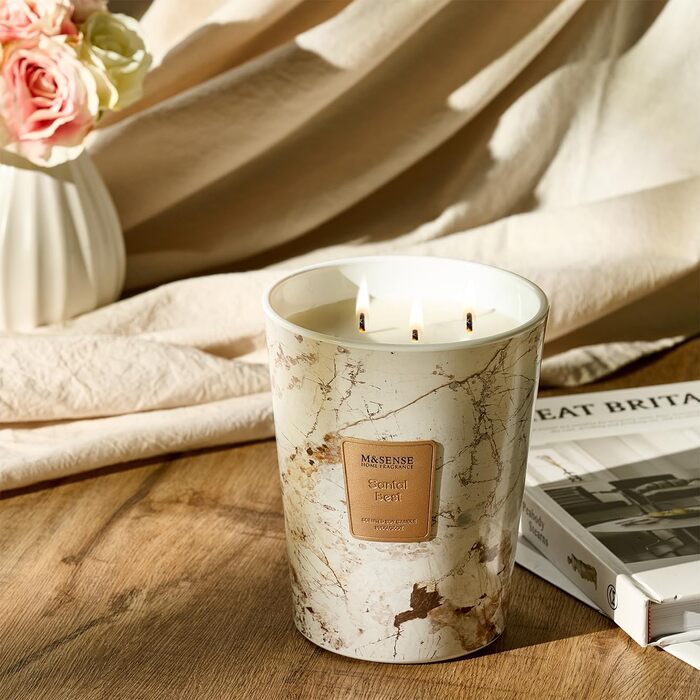 Ароматизована свічка M&SENSE велика Чорні ароматизовані свічки у склянці Ароматизована свічка з натурального соєвого воску Розслаблююча ароматерапія Подарунок для жінок та чоловіків, Різдво Час горіння 75 годин та 2 ґноти (Сантал, 990 г)