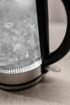 Gorenje Электрочайник 1.7л, 2,200 Вт, strix контроль, стекло, нерж