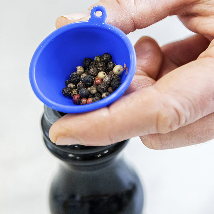 Лійка Kitchen Craft, силікон, синя, діам. 4,5 см