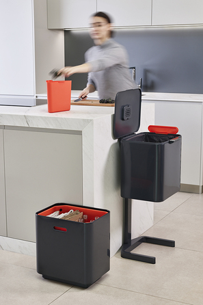 Контейнер для сміття з двома баками 60 л графіт Totem Compact Joseph Joseph