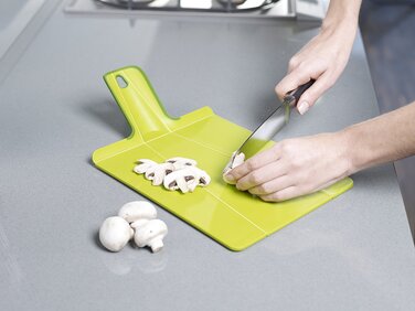 Обробна дошка чорна Chop2Pot Plus Large Joseph Joseph