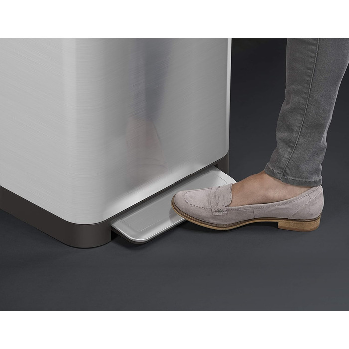 Контейнер для сміття 30 л із ущільнювачем Titan Joseph Joseph