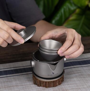 Безмежна подорож Титанова двошарова чайниця з кришкою з фільтром Ультралегкий чайник Кавова чашка проти опіків Посуд для напоїв для кемпінгу Туристичний офіс (Ti3137D-чайник 3 чашки)