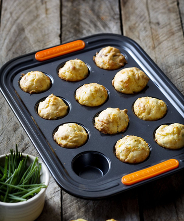 Міні-форма для випічки на 12 мафінів 30 х 22 х 2,5 см, Le Creuset
