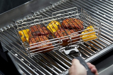Решетка для приготовления с ручкой 25 х 30 х 6,25 см Broil King