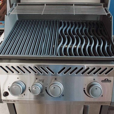 Решітка чавунна двостороння для гриля Napoleon Rogue 425, Santos