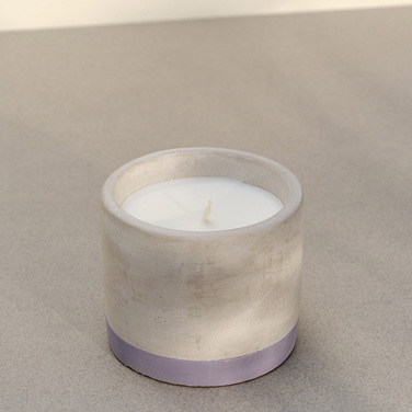 Свічка Bougies La Française у кашпо BETON, лаванда-лемонграс, 9 х 9 х 7,5 см, 180 г