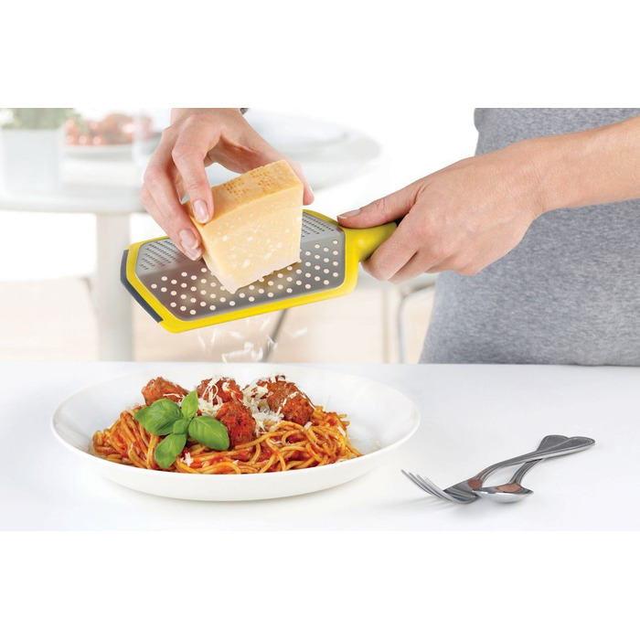 Терка маленька сіро-жовта Twist Grater Joseph Joseph