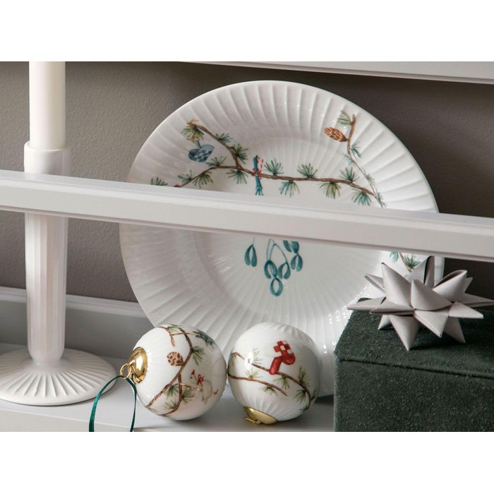 Тарелка глубокая 21 см, белая с акварельной росписью Christmas Hammershøi Kähler