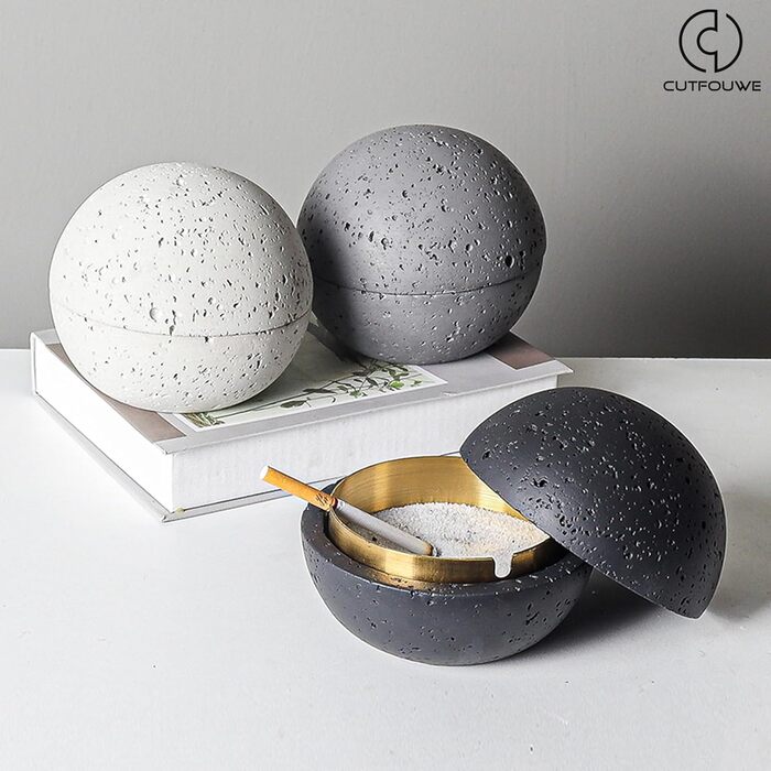 Попільничка 12,5 см чорна Cutfouwe