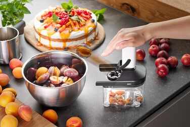 Пристрій для видалення кісточок Corer Gefu