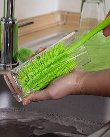 Силиконовая щетка для посуды черная Kochblume