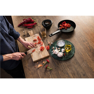 Нож для шеф-повара средний Fiskars Hard Edge 17 см (1051748)