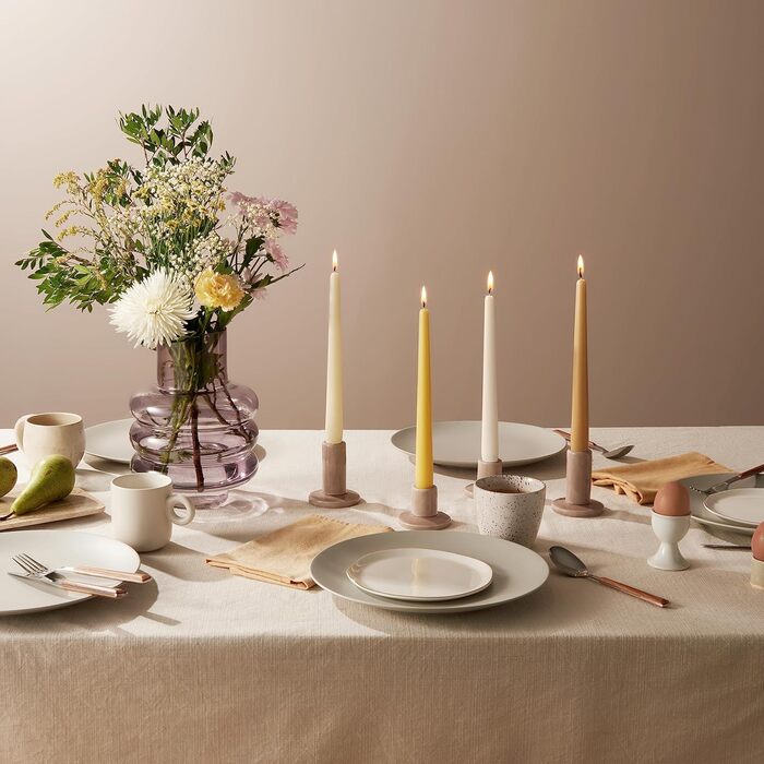 Свічки Bolsius Smooth Taper - Зелені - Набір з 4 шт. у коробці - Декоративні побутові свічки - Час горіння 7 годин - Без запаху - Натуральний рослинний віск - Без пальмової олії - 24,5 см Зелені 4 шт. и (Білі, 8 шт. )