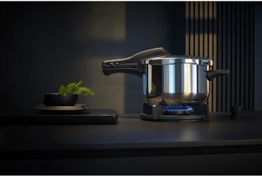 Скороварка 6,5 л, 2 рівні приготування Perfect WMF