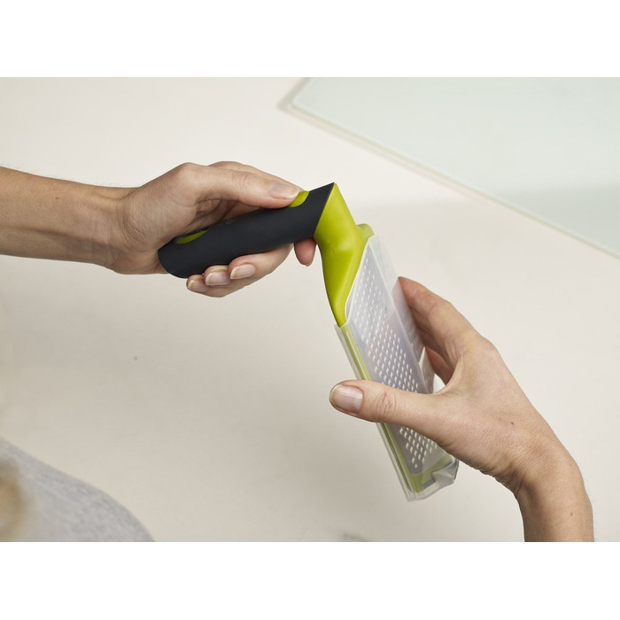 Терка середня сіро-зелена Twist Grater Joseph Joseph