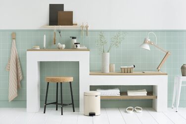 Сміттєвий бак з педаллю 5 л безшумний мигдальний NewIcon Brabantia