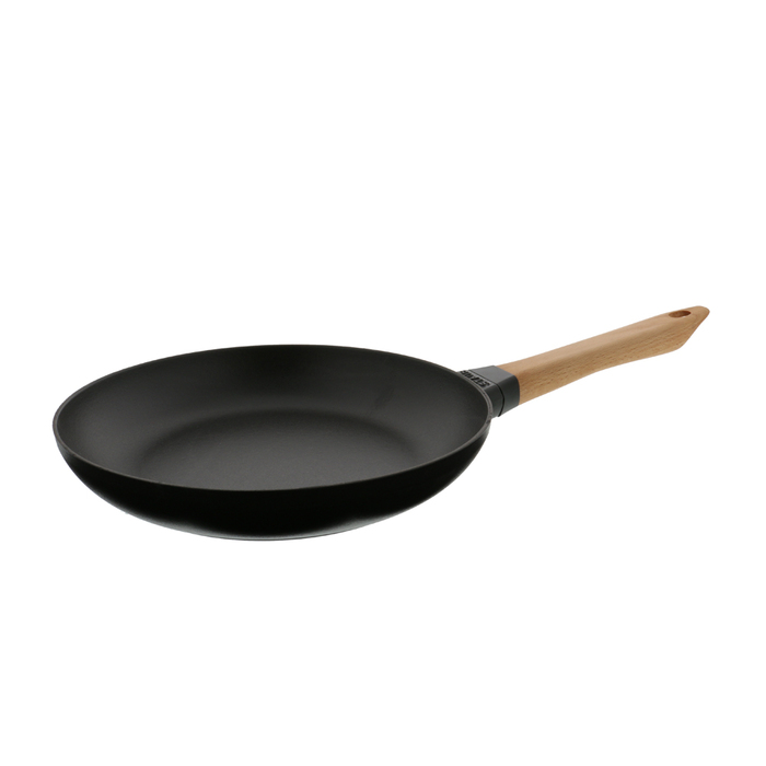 Сковорода з деревяною ручкою 26 см Matte Black Staub