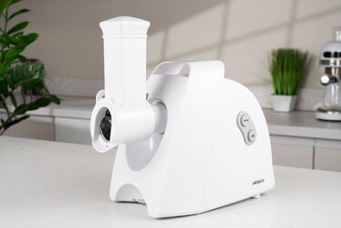 ARDESTO М'ясорубка, 1900Вт, 1.8кг/хв, 3 решітки, насадка для ковбас, кеббе, 4 терки, пластик, білий