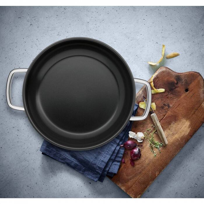 Сковорода-жаровня з антипригарним покриттям 24 см Durado WMF