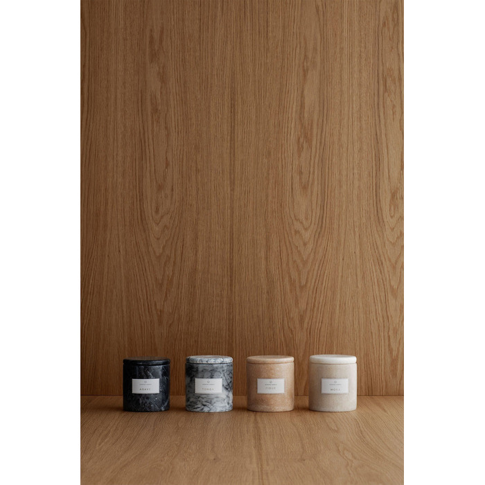 Свічка ароматична мармурова, світло-коричнева Figue Frable Blomus