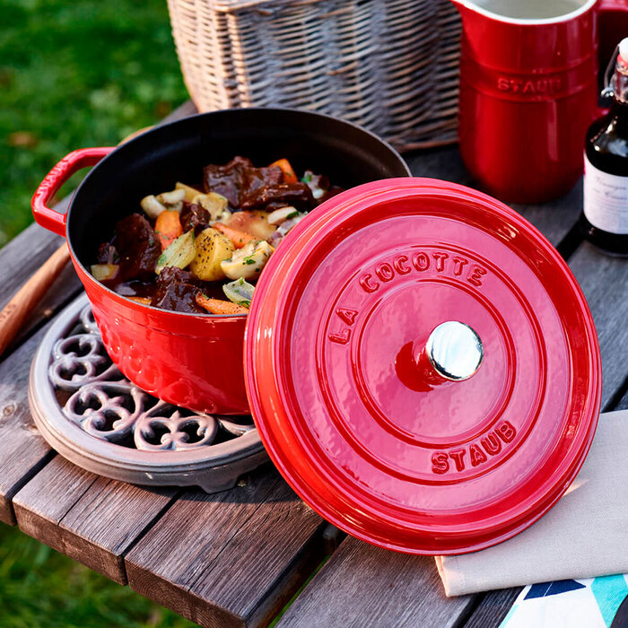 Кокот круглий, 30 см, вишневий Staub