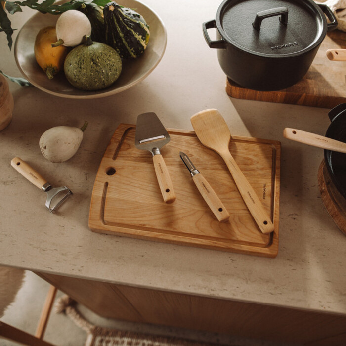 Лопатка з прорізами Fiskars Folken (1075686)