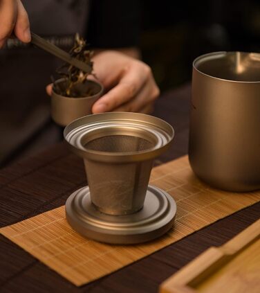 Титановий чайний набір, чайниця з ситечком для чаю та 3 міні-чашки 40 мл iBasingo