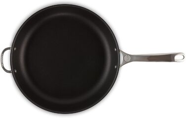 Сковорода 32 см з антипригарним покриттям 3-ply Plus Le Creuset