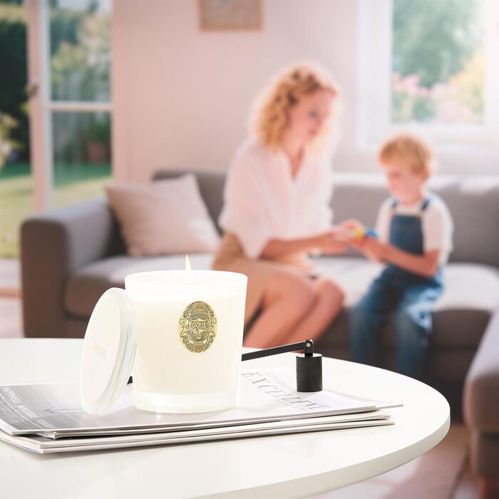 Ароматна свічка M&SENSE Лісова хатина, ароматичні свічки у склянці, натуральна соєва свічка, час горіння 55 годин, подарункові свічки для жінок та чоловіків, подарункова свічка (вершковий ванільний торт, 560 г)