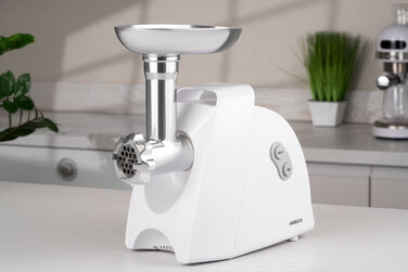 ARDESTO М'ясорубка, 1900Вт, 1.8кг/хв, 3 решітки, насадка для ковбас, кеббе, 4 терки, пластик, білий