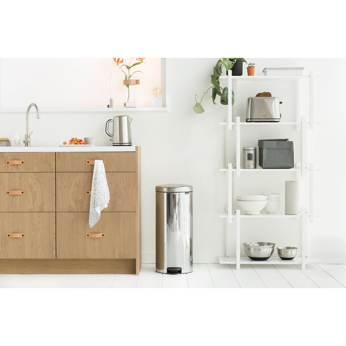 Сміттєвий бак з педаллю 30 л безшумний сталевий глянсовий NewIcon Brabantia