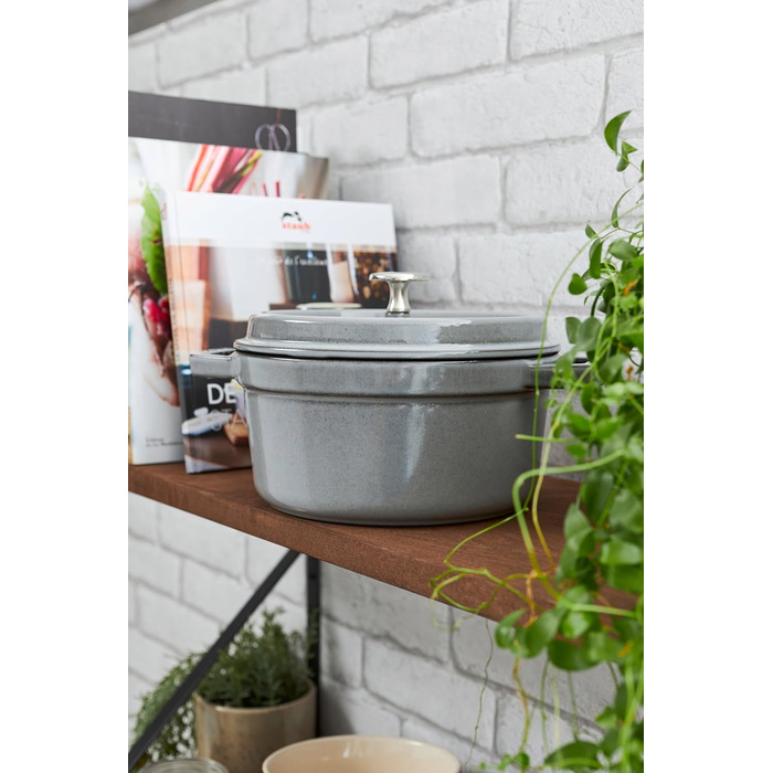 Чавунна жаровня/кокотниця STAUB, кругла, 8,35 л, функція Ароматичний дощ для оптимального зволоження, для всіх типів плит, в т.ч. індукційних та духових, (графітовий сірий, 16 см)