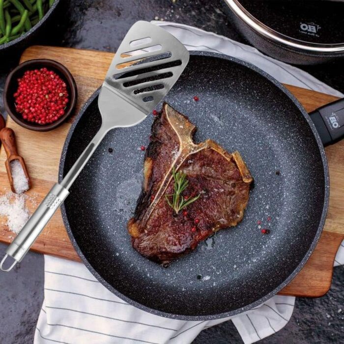 Лопатка із щілинами 33 см Ovalgriff Fackelmann