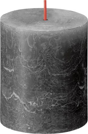 Свічки Bolsius Rustic Pillar - Оливково-зелені - Набір з 4 шт. - Декоративні побутові свічки - Час горіння 60 годин - Без запаху - Натуральний рослинний віск - Без пальмової олії - Оливково-зелені (8 x 7 см, Антрацит)