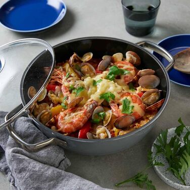 Сковорода для тушкування 28 см зі скляною кришкою, сіра Fusiontec Mineral WMF