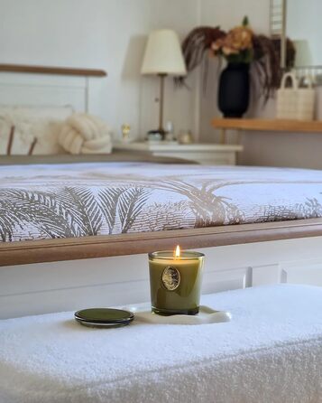 Ароматна свічка M&SENSE Лісова хатина, ароматичні свічки у склянці, натуральна соєва свічка, час горіння 55 годин, подарункові свічки для жінок та чоловіків, подарункова свічка (сандалове дерево та жасмин, 260 г)