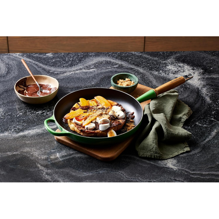 Сковорода чавунна 28 см з дерев'яною ручкою, зелений Signature Le Creuset