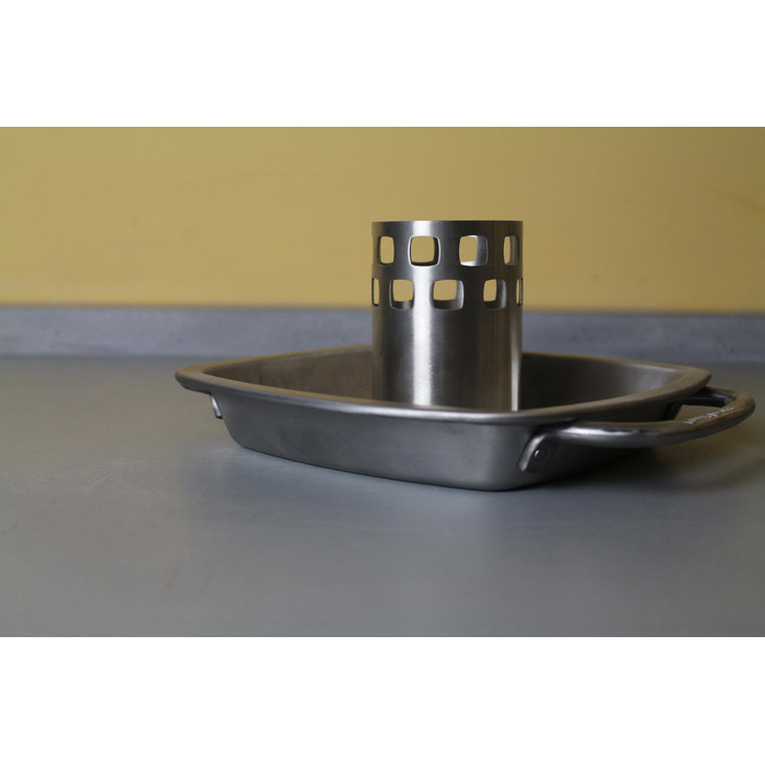 Стойка для курицы с поддоном для жира Broil King