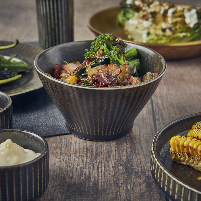 Салатник 440 мл 13 см Terra Porcelain Black Fluted GenWare