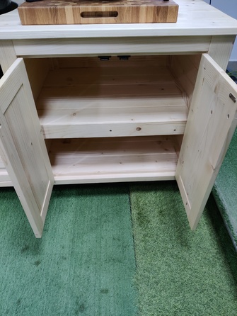 Стіл для гриля 147 х 72 х 83 см, дерев'яний з нішами GRILLI