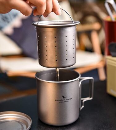 Титанова кружка з ситечком для чаю та кришкою 420 мл iBasingo